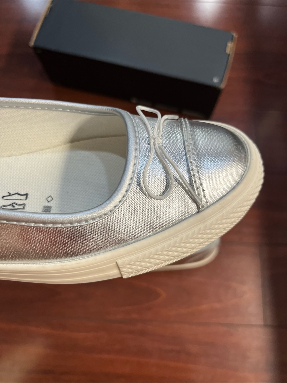Womens 8 Converse Dainty Ballerina Slip On Silver Metallic New A14492C HALF BOX - Picture 11 of 16